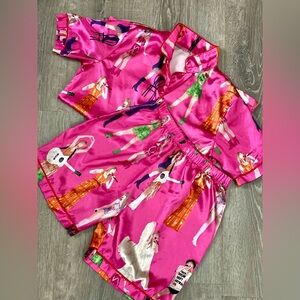 Taylor Swift Silky Pajamas. Size XS/S